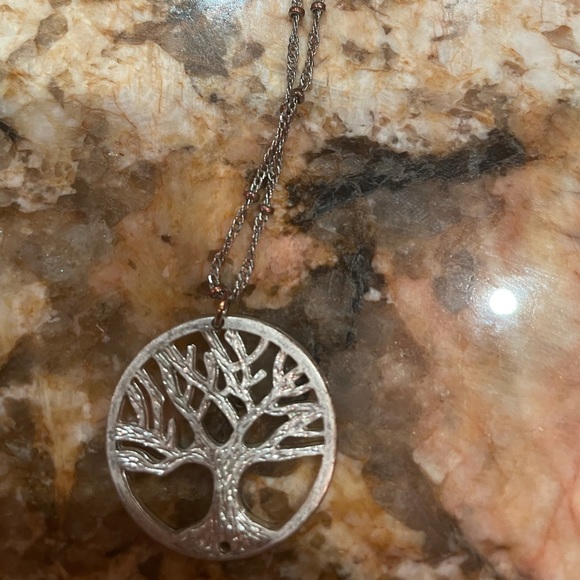 Silver tree of life necklace - Picture 3 of 4
